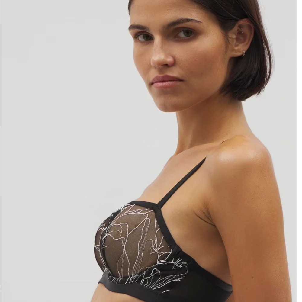 Soma Black Sheer Embroidered Balconette Bra with White Stitching - Picture 3 of 5